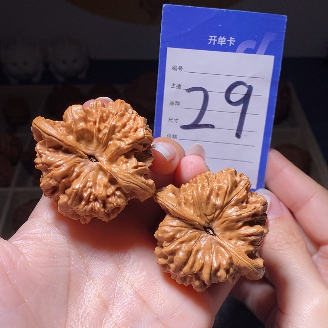 文玩核桃把件官帽49左右