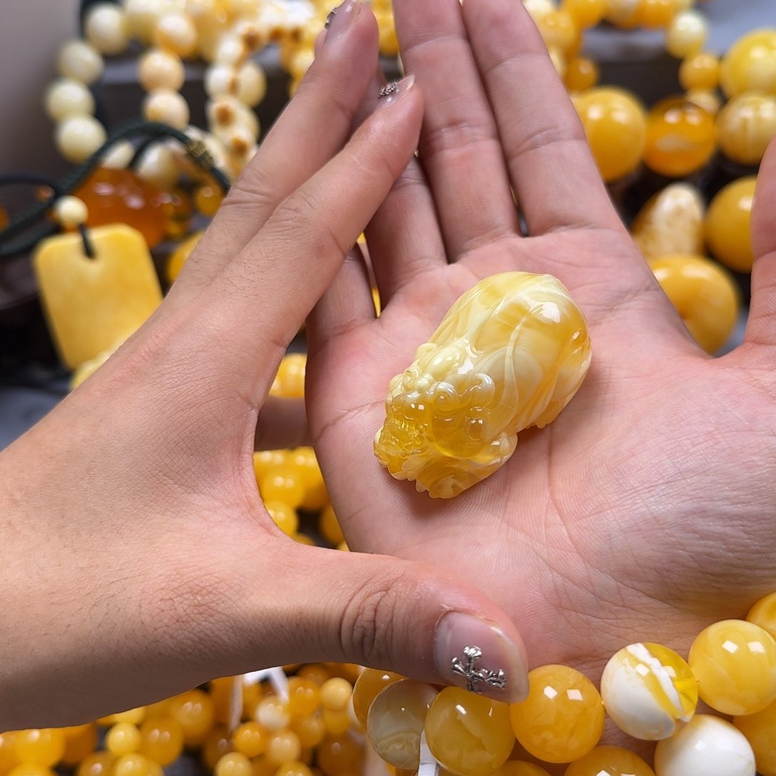 琥珀珠宝奇石未镶嵌貔貅