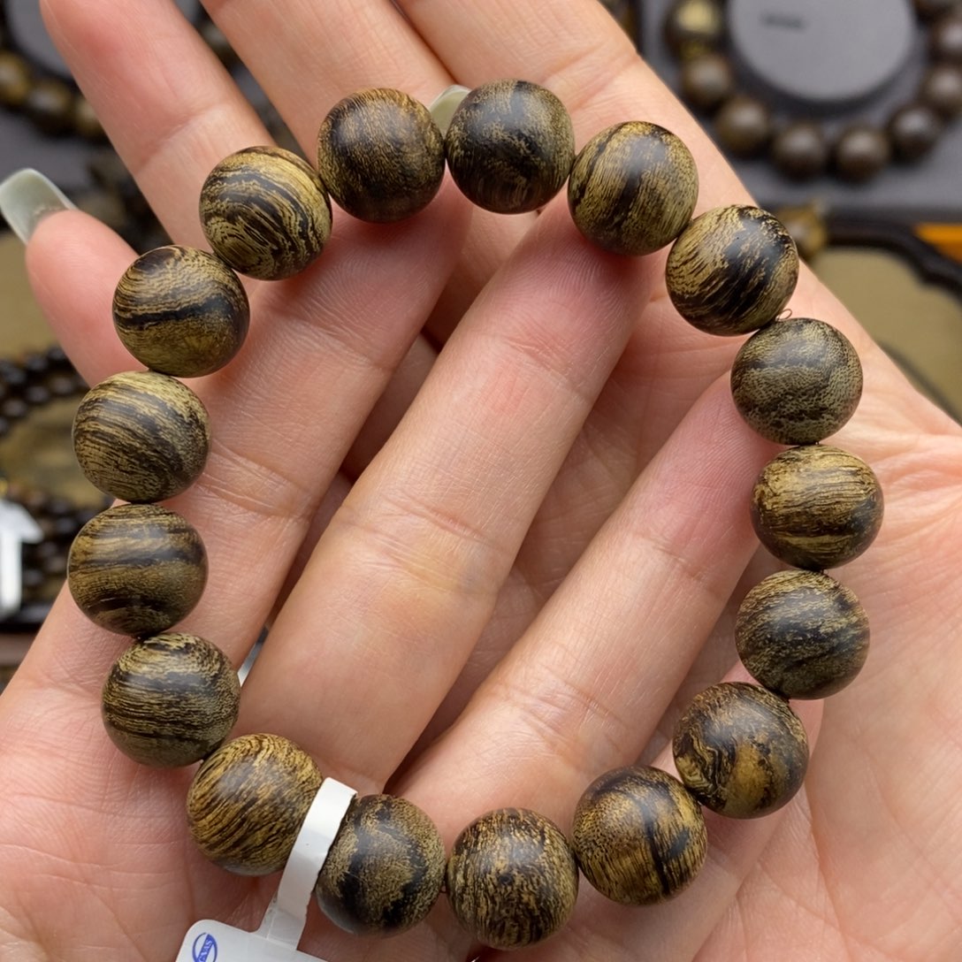 沉香手串第*天越南芽庄白棋瘤疤1.2