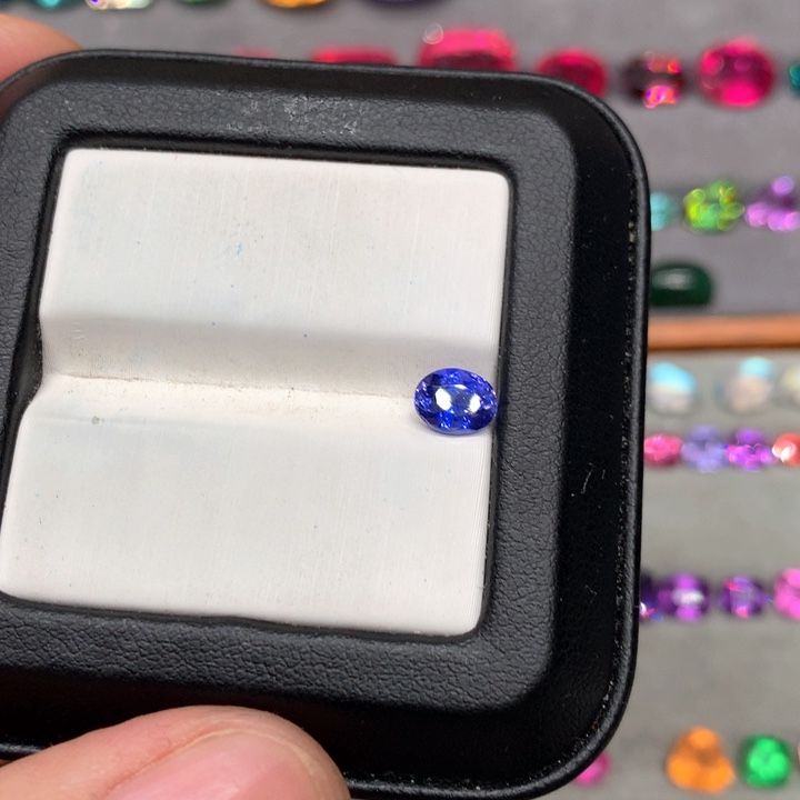 蓝宝石裸石未镶嵌1.23ct 无烧矢车菊蓝宝石