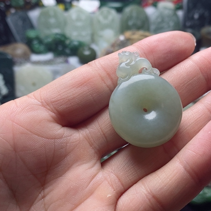 和田玉吊坠未镶嵌