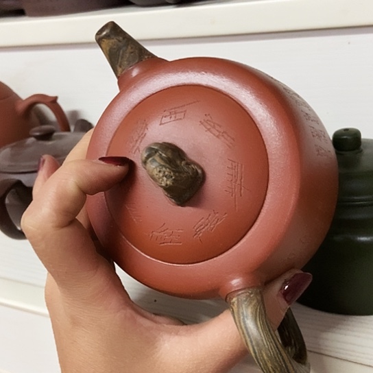 手工制作宜兴紫砂壶