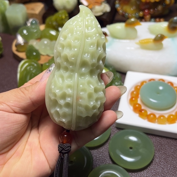 未镶嵌蛇纹石玉手链