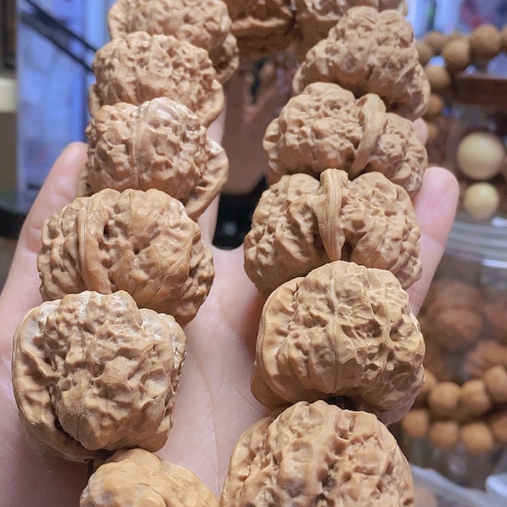 【闪购商品】文玩核桃把件38蛤蟆头手持身有黄