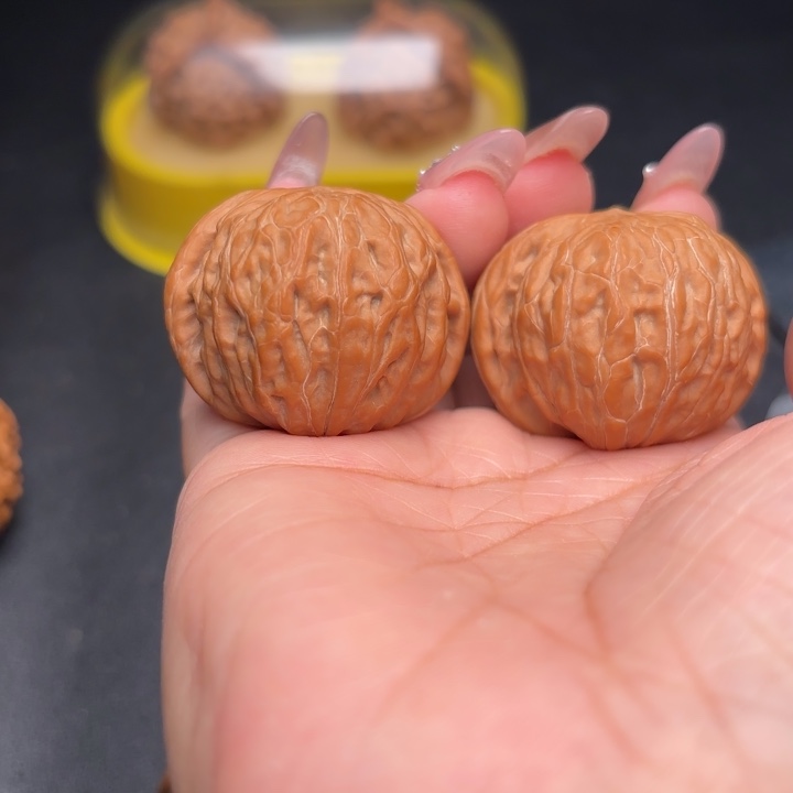 把件桃核38铁锤狮子头