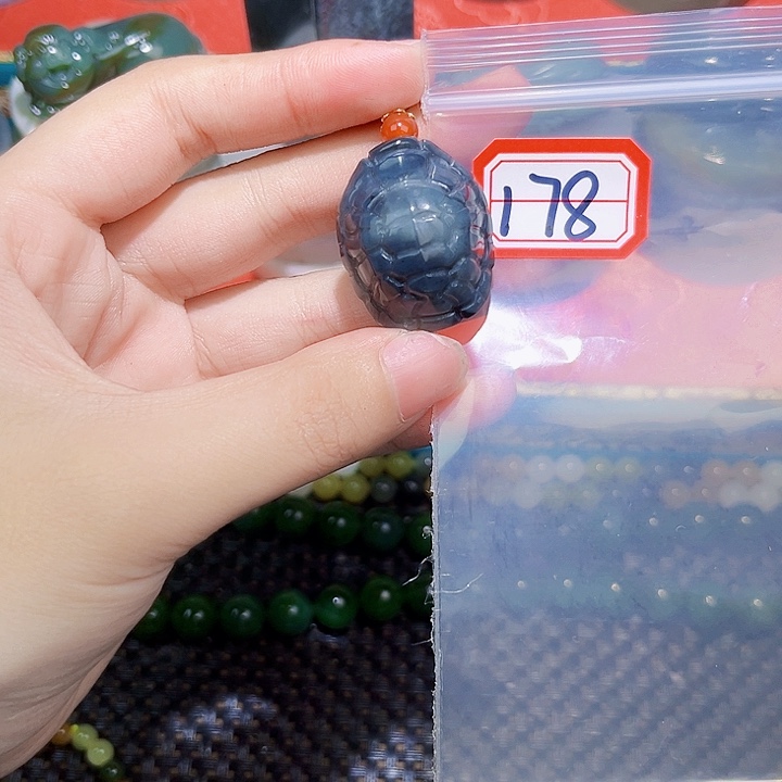 和田玉和田玉边角料随机发未镶嵌