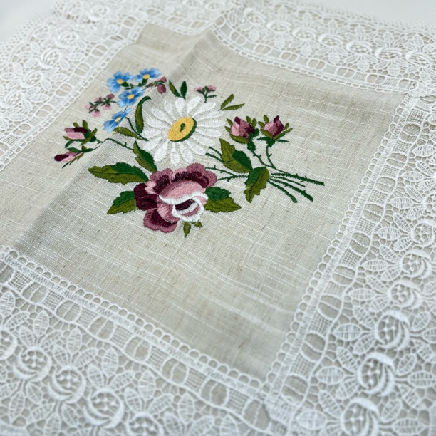 H1498  棉麻刺绣布艺抱枕套 45*45cm