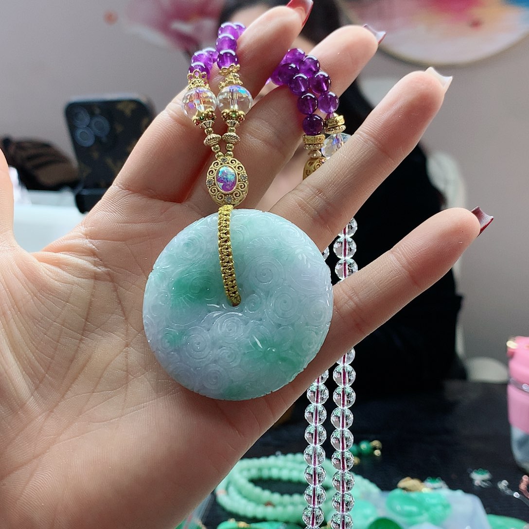 【闪购商品】翡翠吊坠(赠链)未镶嵌