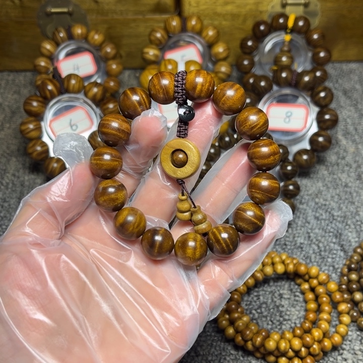 手串/手链楠木（金丝楠）枯木红油水波1.5