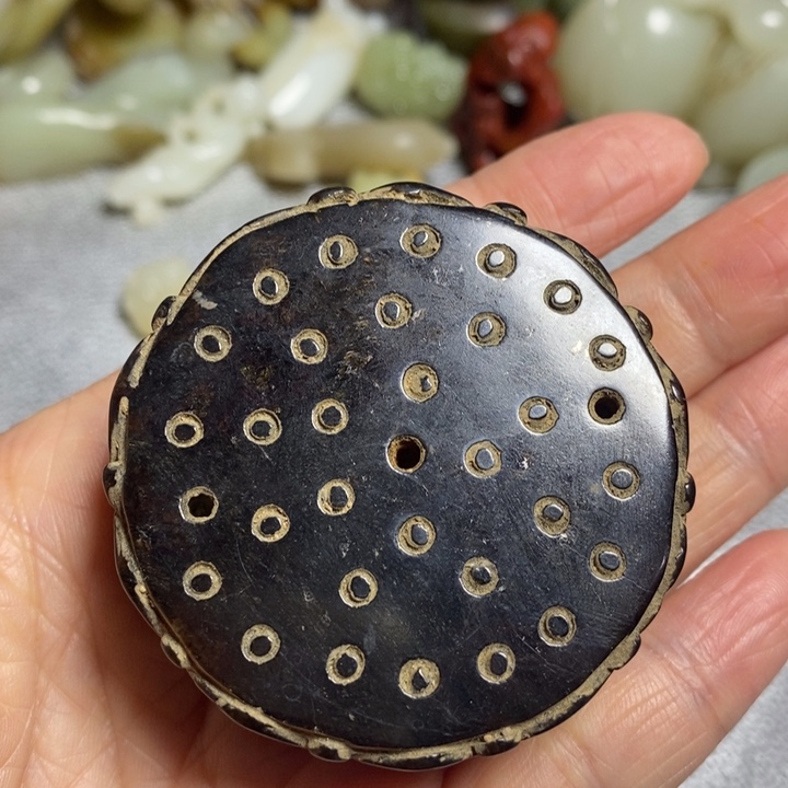 和田玉（糖玉）颈饰未镶嵌