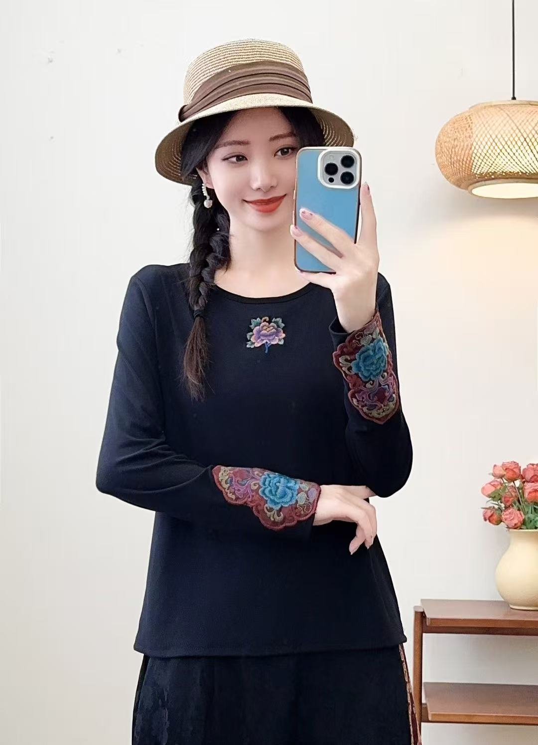 MYSG2025秋新款民族风刺绣圆领长袖T恤女宽松显瘦百搭上衣打底衫