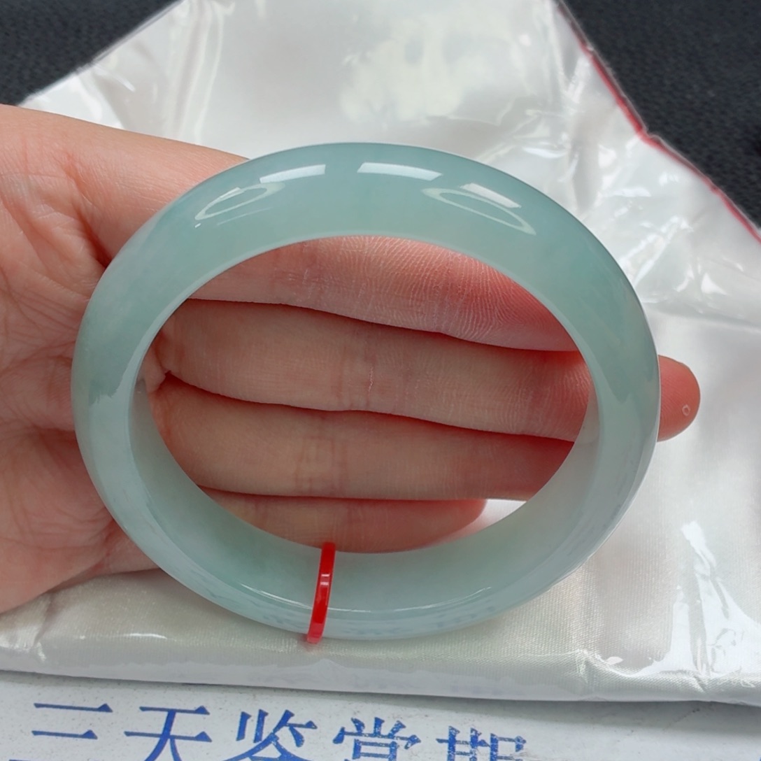 翡翠手镯未镶嵌57圈