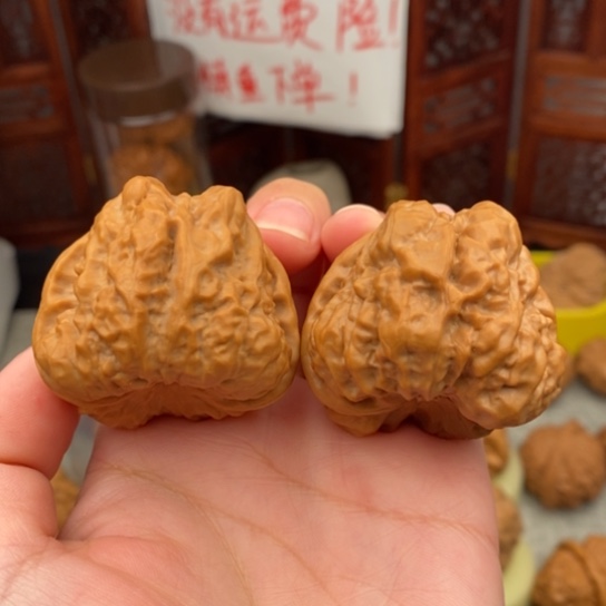 文玩核桃吊坠43大肚高桩蛤蟆头
