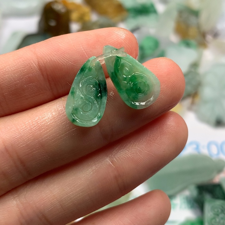 定制翡翠未镶嵌翡翠