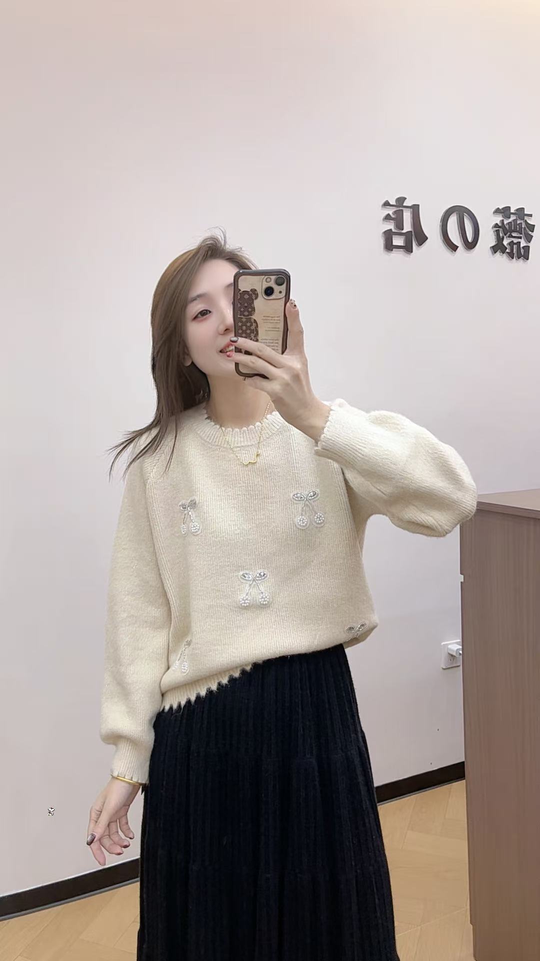 小薇家 【波浪】8820冬季新款波浪领蝴蝶结钉珠气质毛衣