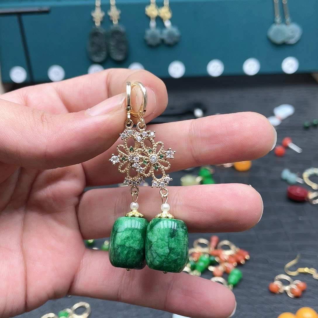 未镶嵌翡翠耳饰改成耳勾款式