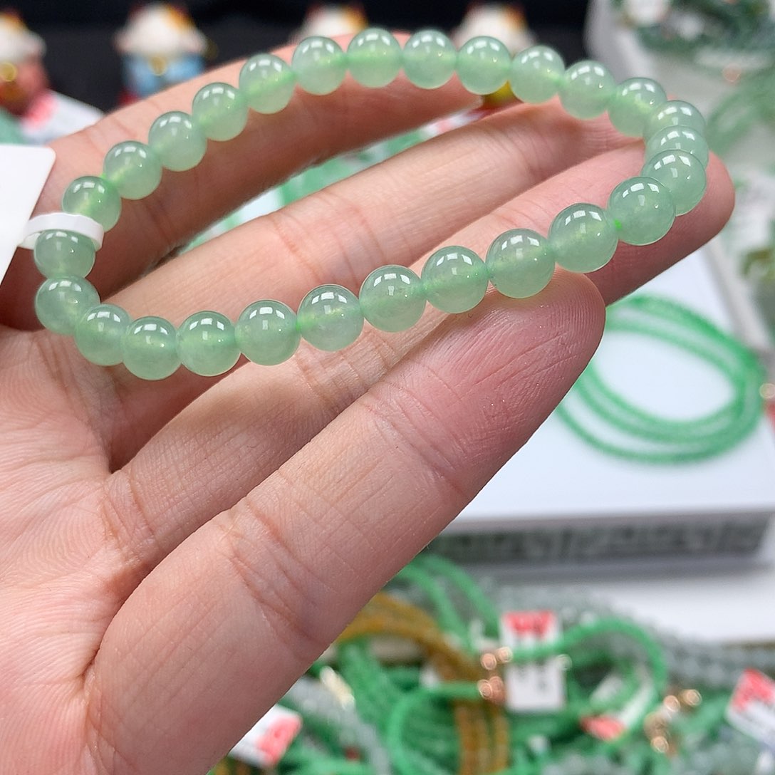 翡翠手链未镶嵌翡翠