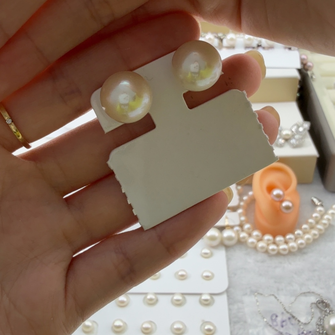 淡水珍珠18K金镶嵌耳饰