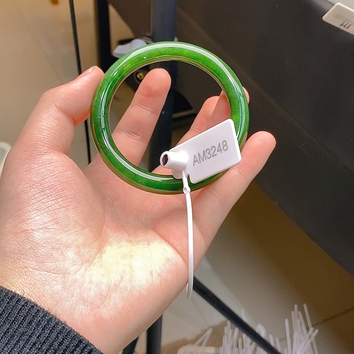 和田玉（碧玉）未镶嵌手镯