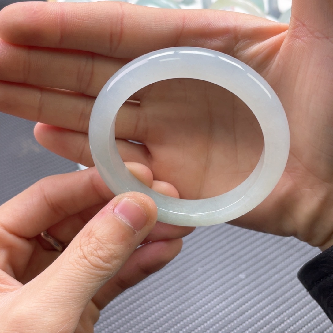 翡翠手镯未镶嵌天然缅甸a货翡翠手镯