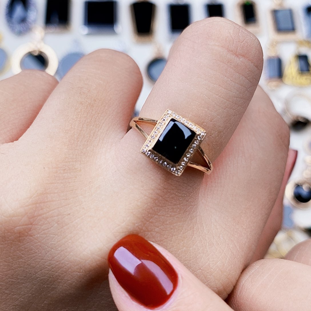 18K金镶嵌定制翡翠墨翠方形女戒