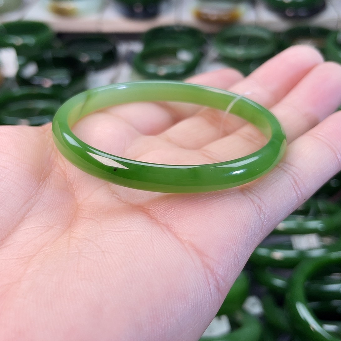 和田玉（碧玉）手镯未镶嵌