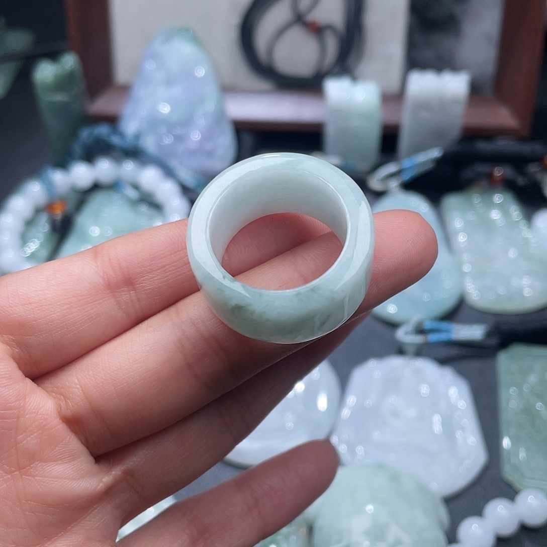 翡翠未镶嵌颈饰20.9内径