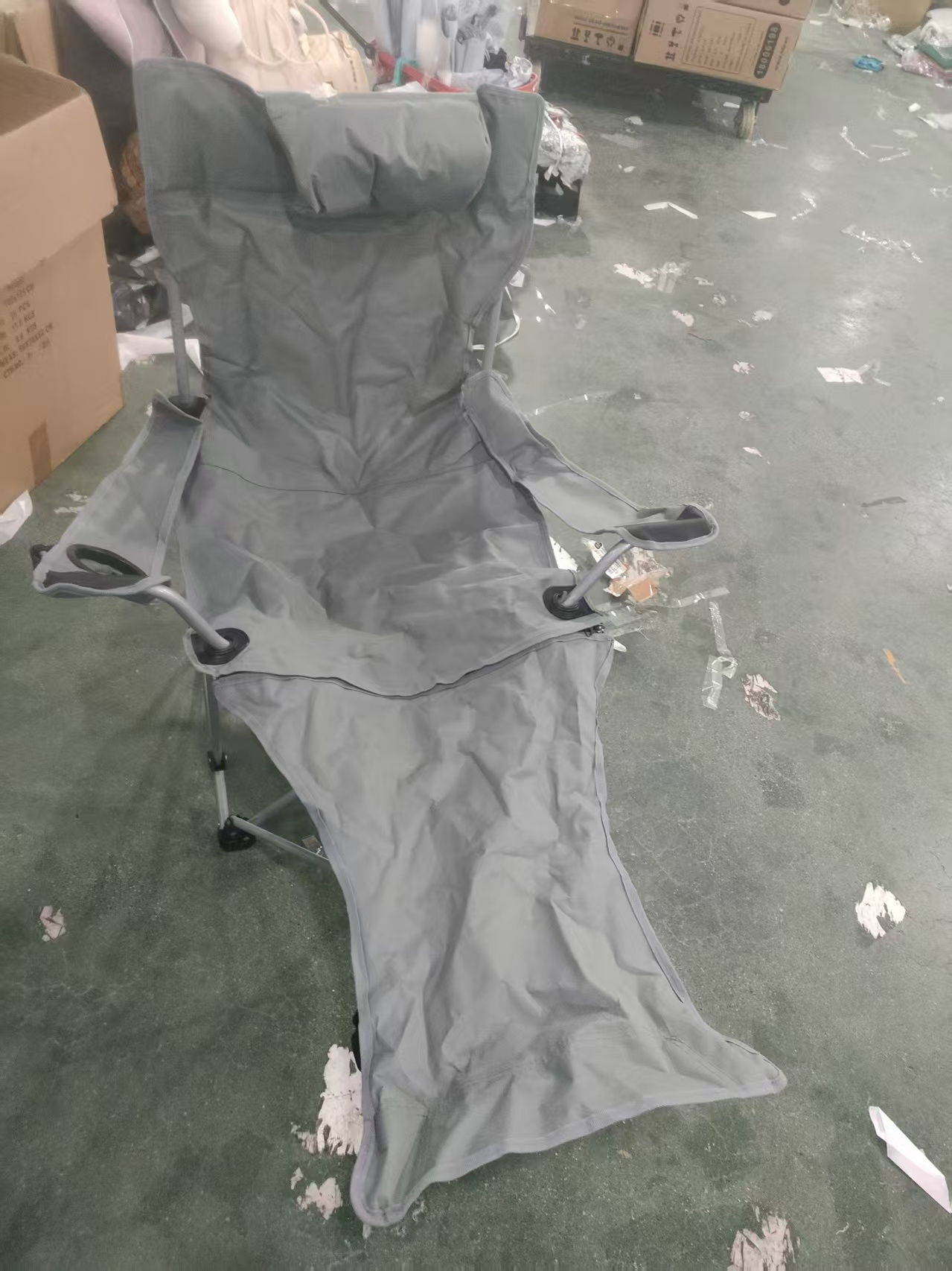 灰色带脚托躺椅坐躺两用脚托一起