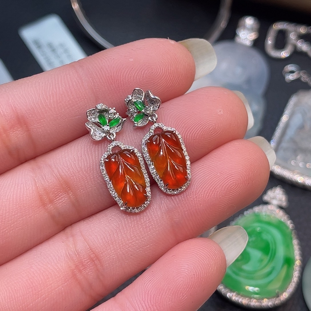 翡翠18K金镶嵌耳饰叶子