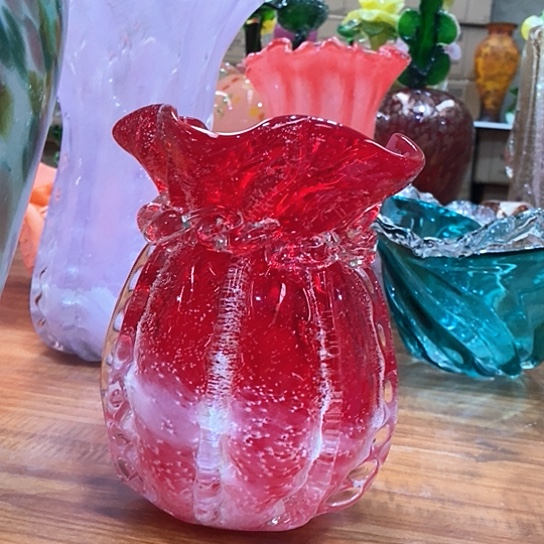 琉璃花瓶高17厘米口径8厘米