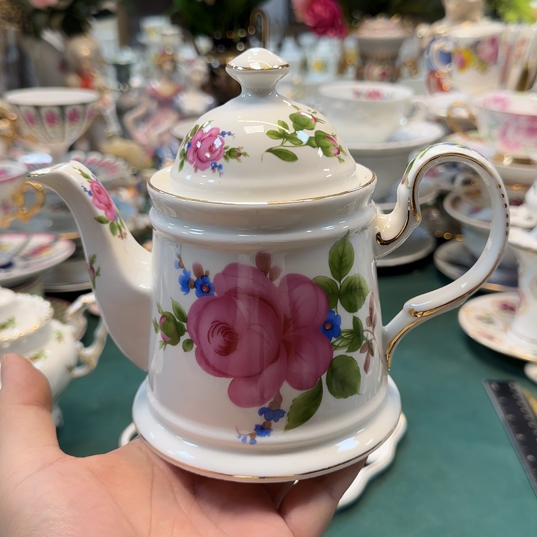 冠衡外贸陶瓷有限公司