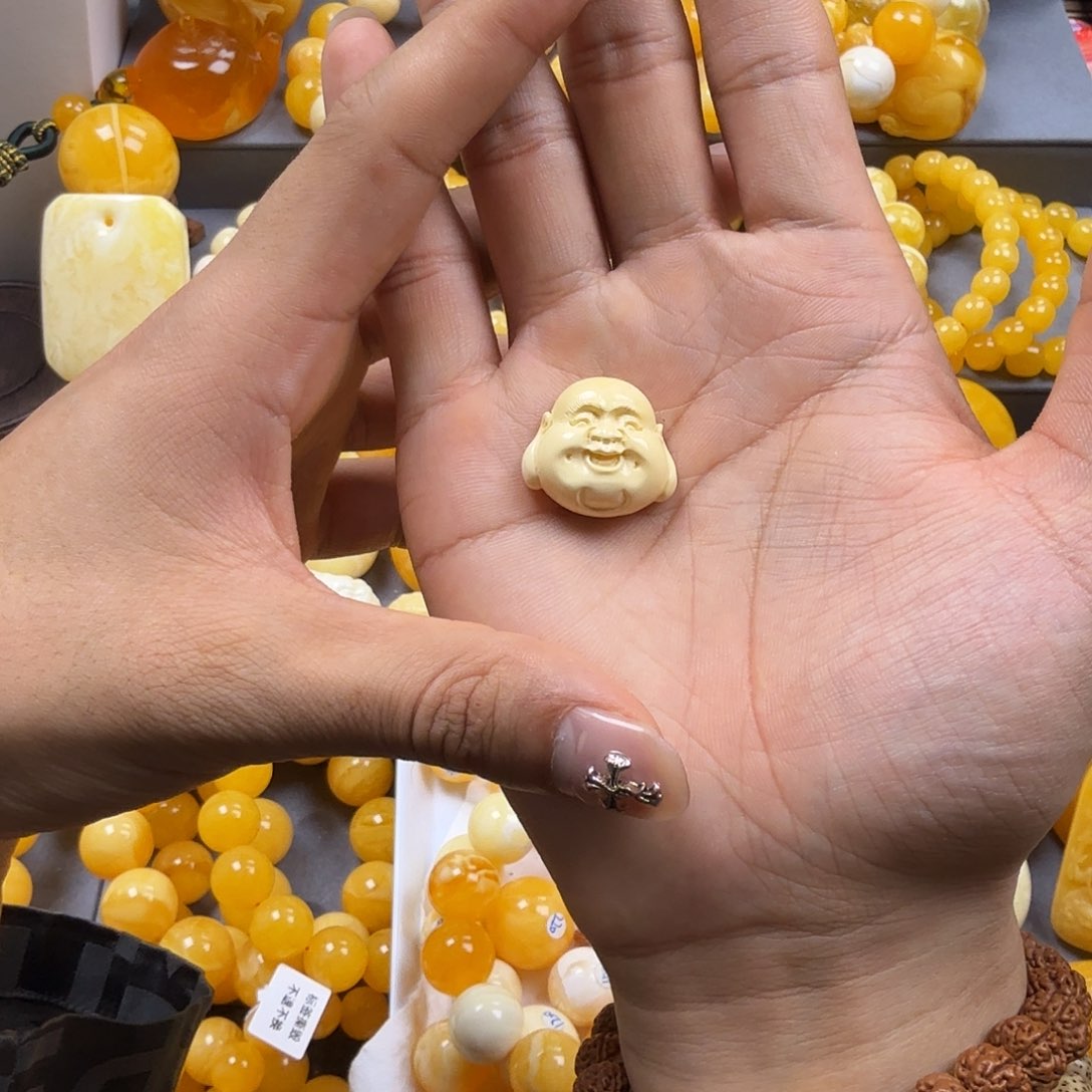 琥珀珠宝奇石未镶嵌