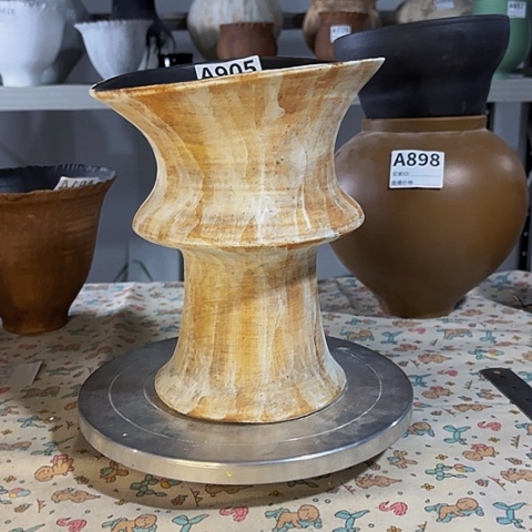 陶瓷哇塞小珑福利花瓶A905