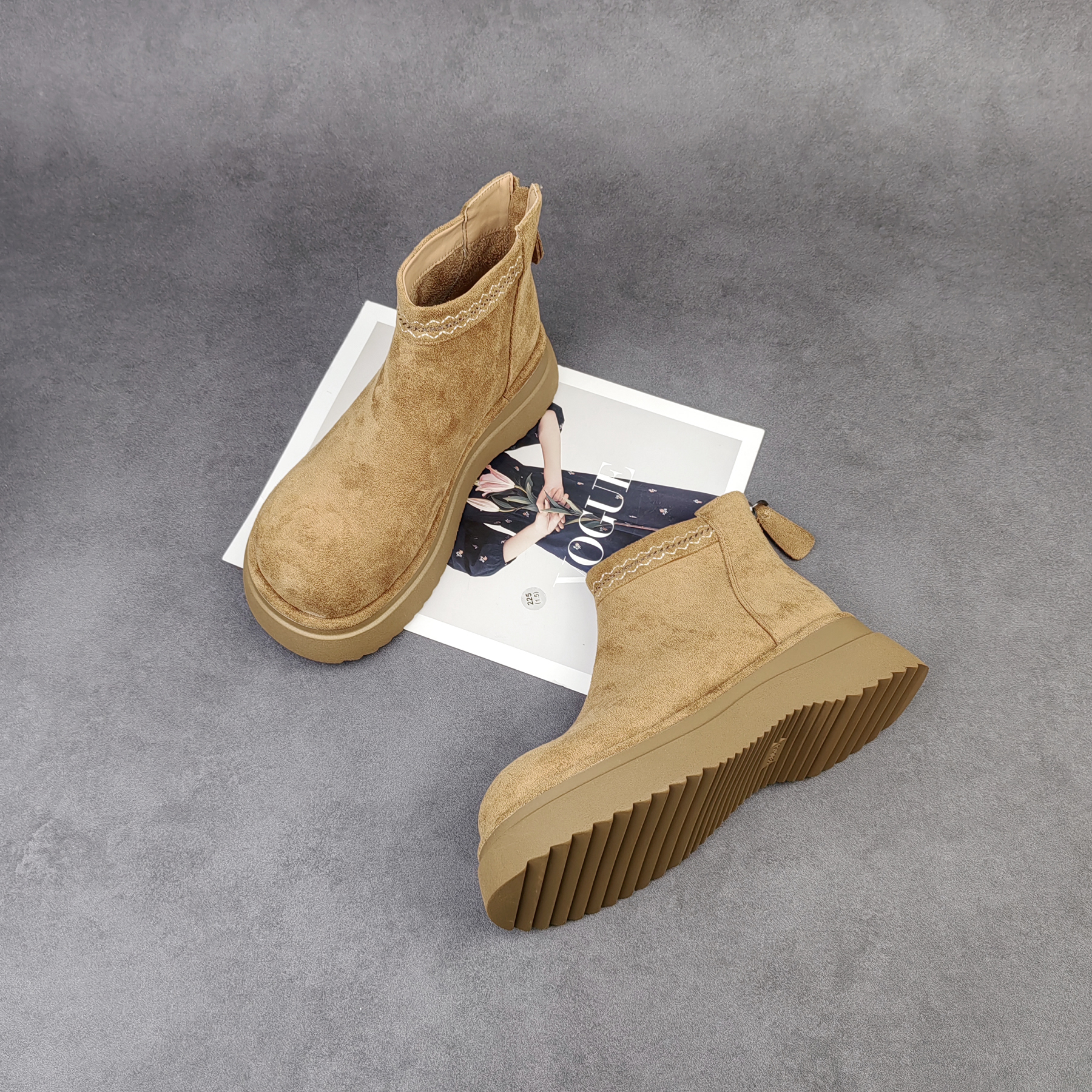 秋冬新款厚底圆头时尚休闲百搭复古增高女高帮博肯鞋女短靴子870