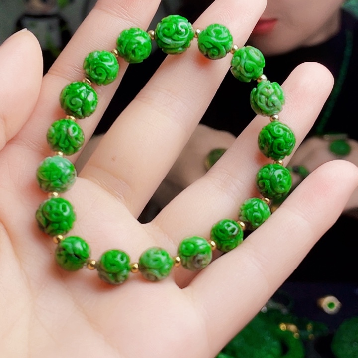 翡翠未镶嵌颈饰多样性