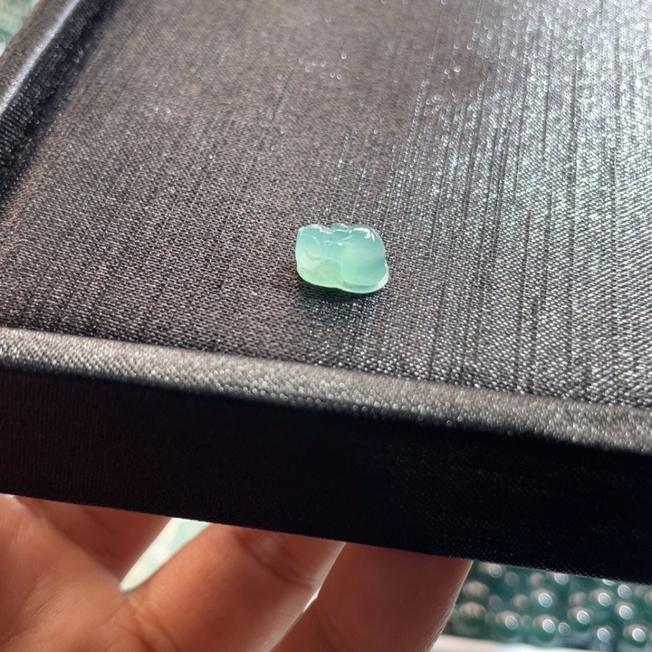 翡翠未镶嵌手链多样性发货