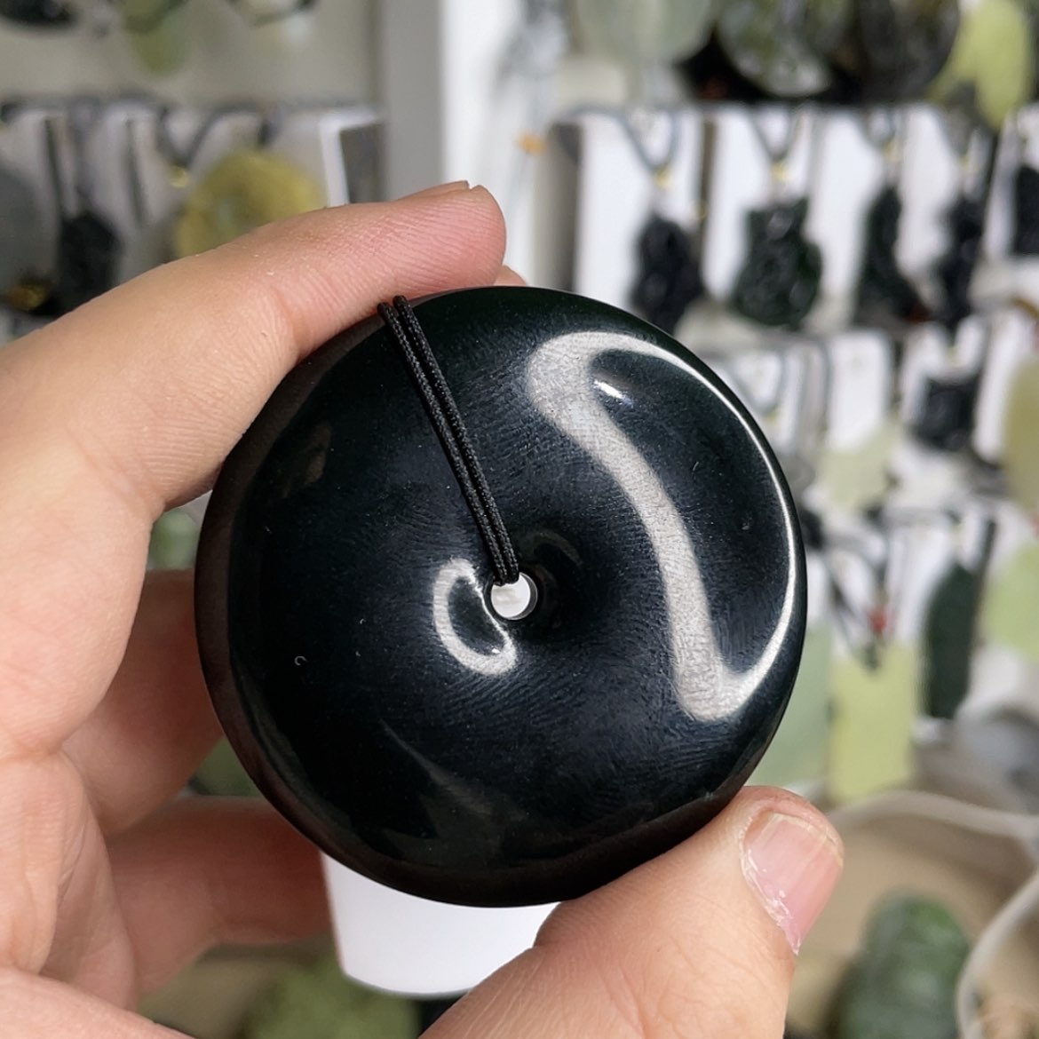 【闪购商品】岫玉颈饰未镶嵌二*狗平安