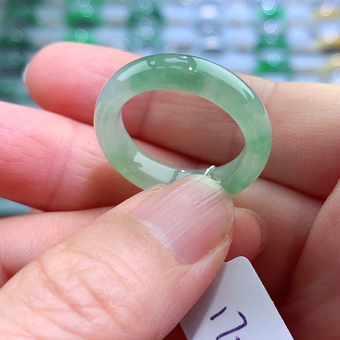 翡翠戒指未镶嵌17-18号
