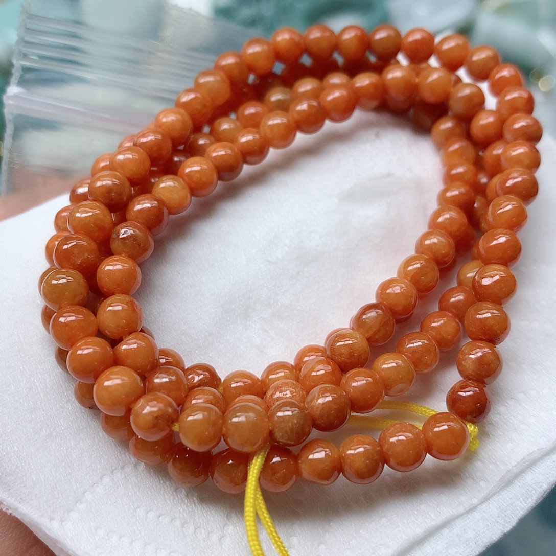 翡翠颈饰未镶嵌手串