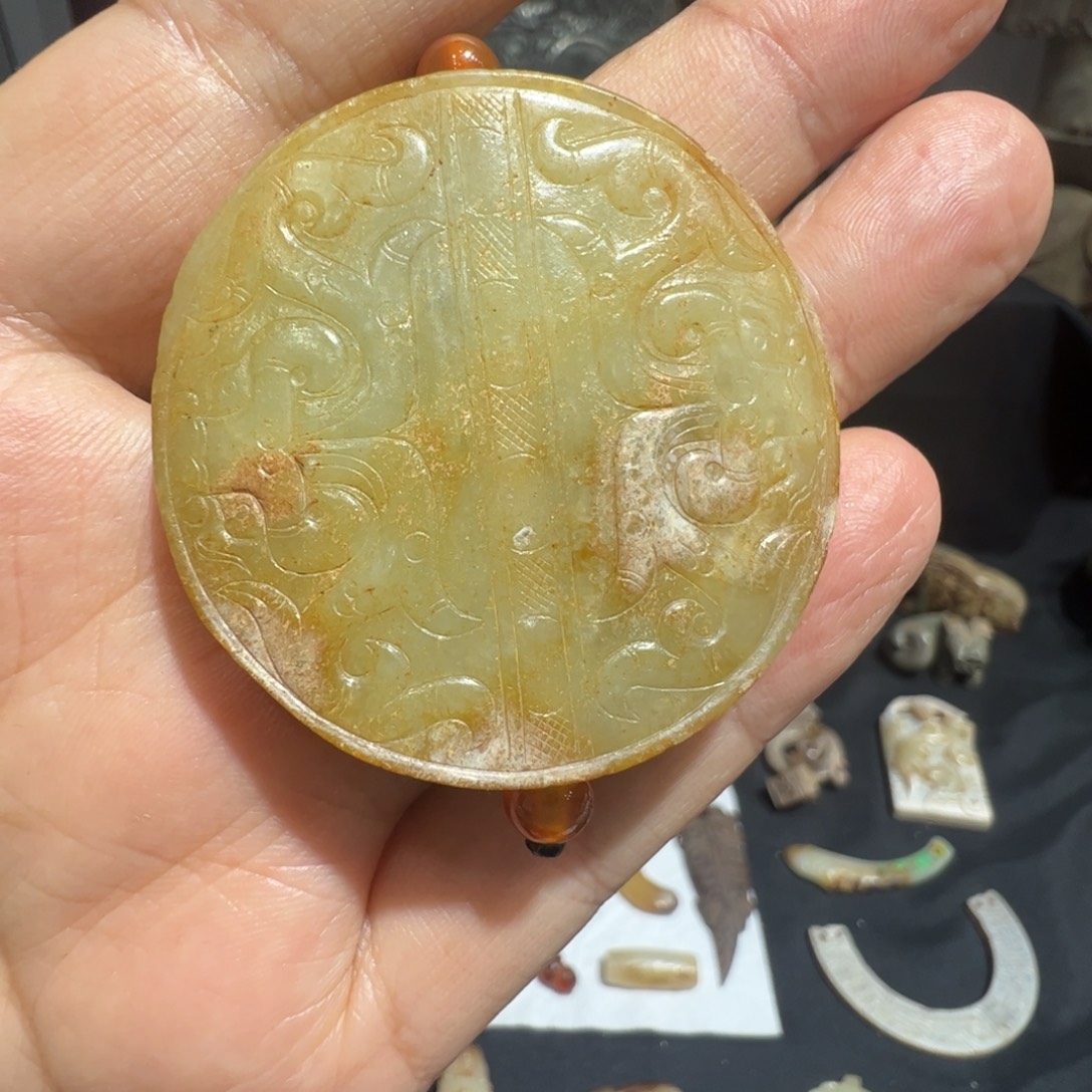 丰***%和田玉（糖玉）未镶嵌挂件我在这里等着你来