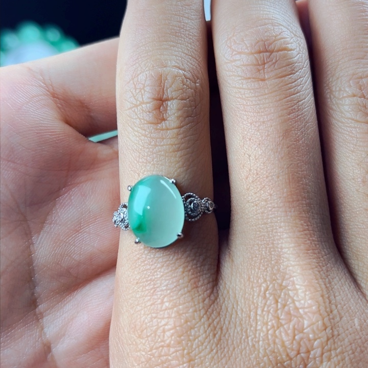 石英质玉戒指未镶嵌