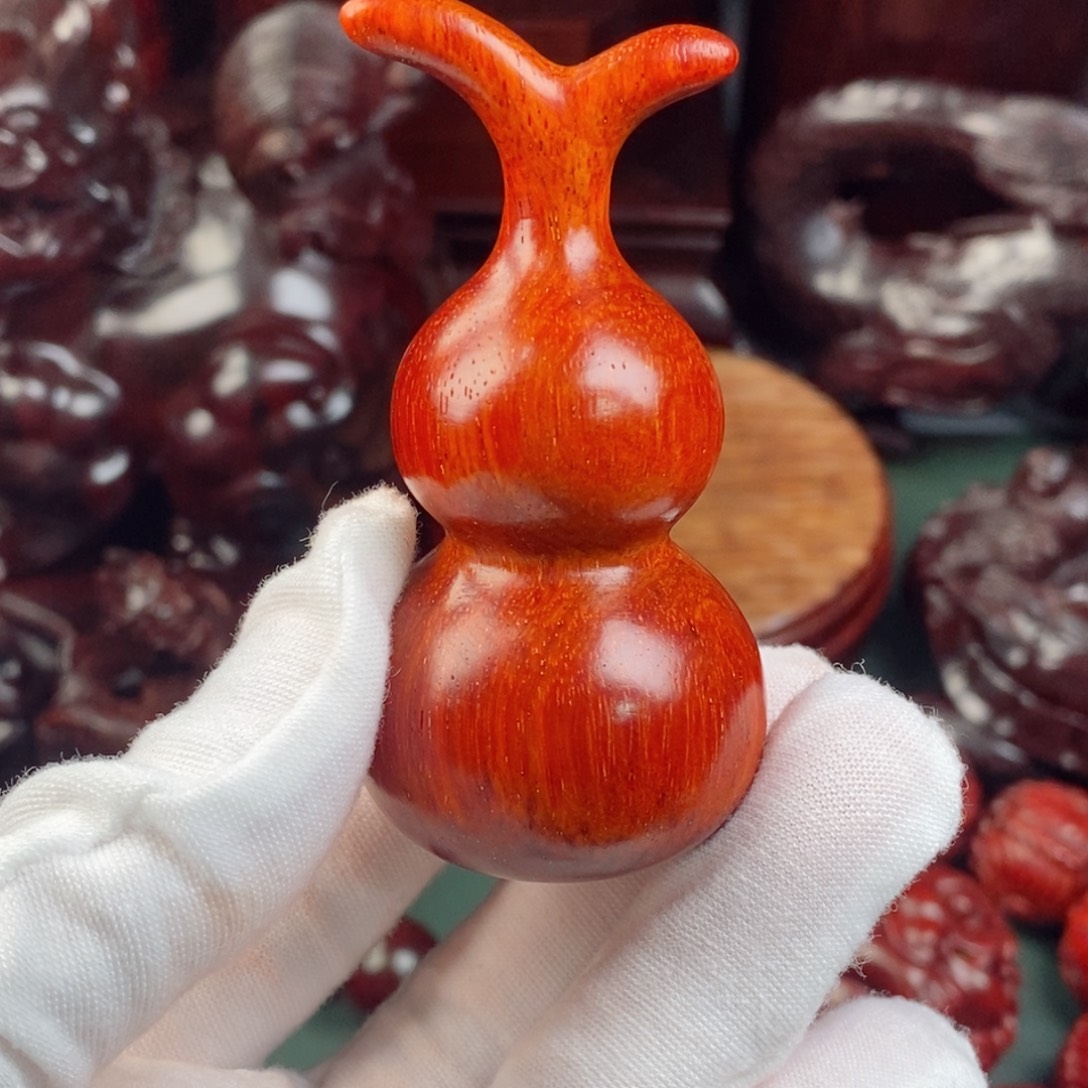 中***孩小叶紫檀其他（檀香紫檀）