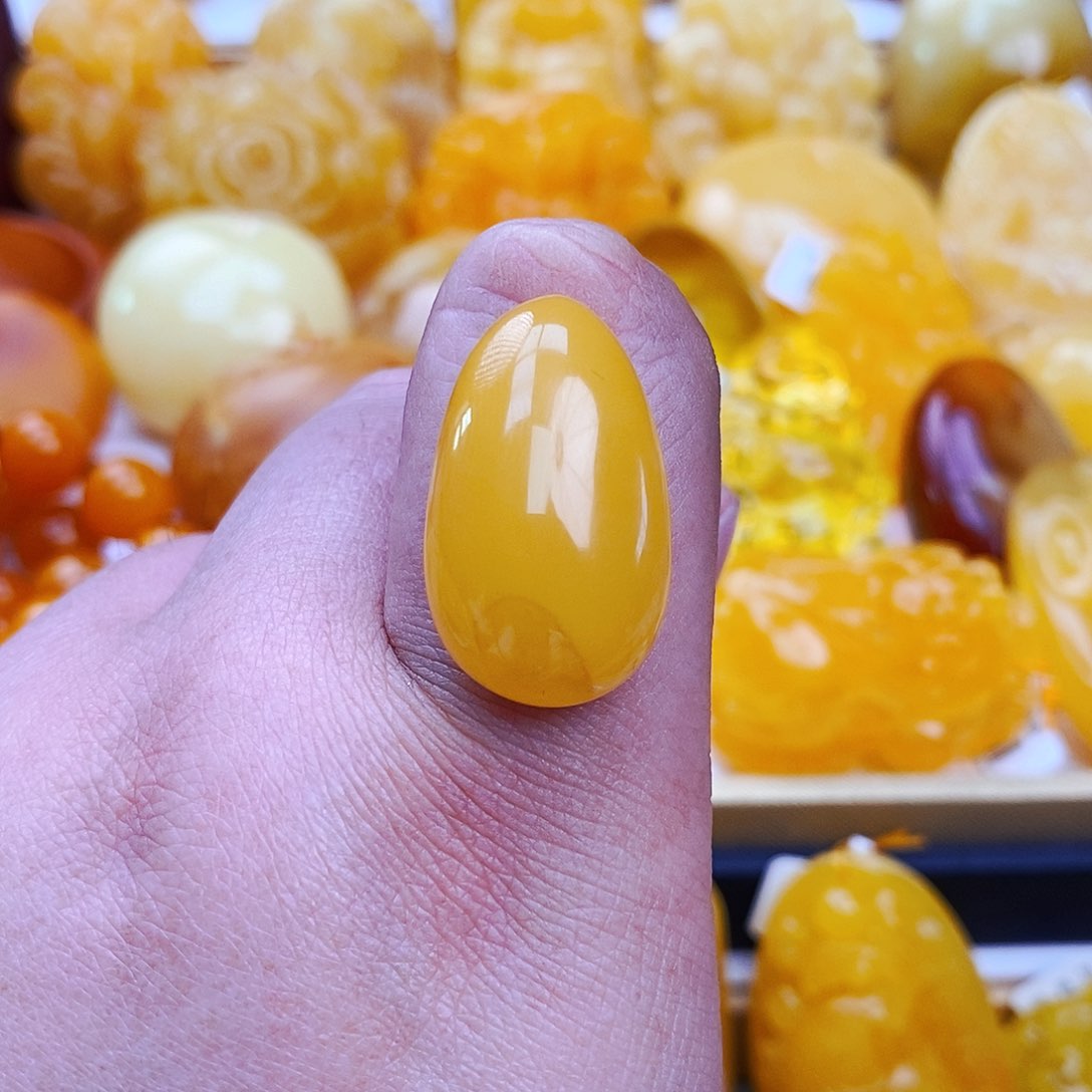 琥珀珠宝奇石未镶嵌