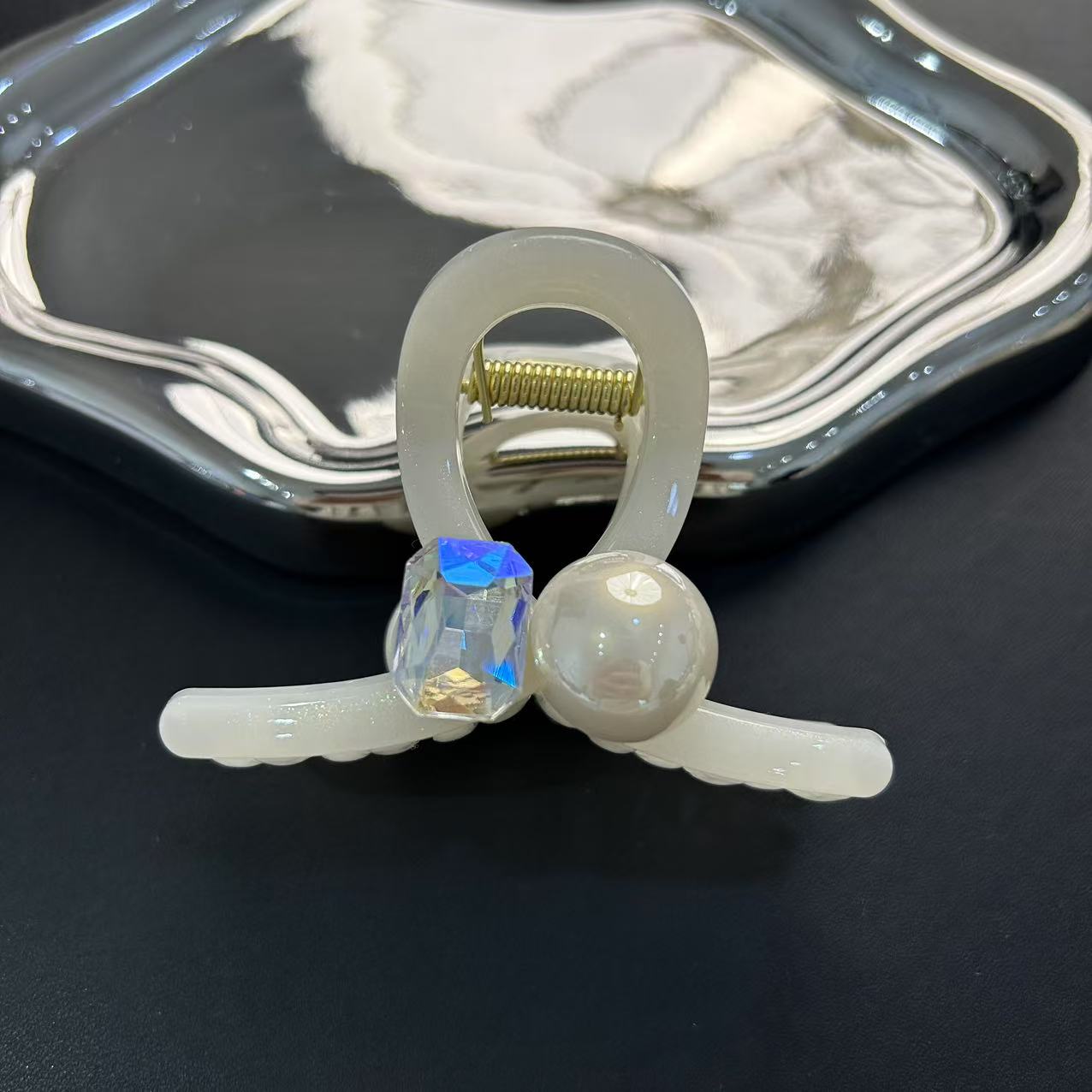 （陈陈家发饰）8公分双弹簧荔枝白细闪抓夹高端气质百搭高级感发夹