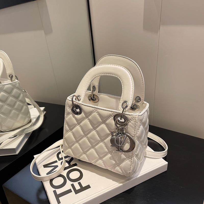 轻奢高级感包包女2024新款时尚百搭单肩斜挎包经典菱格手提戴妃包