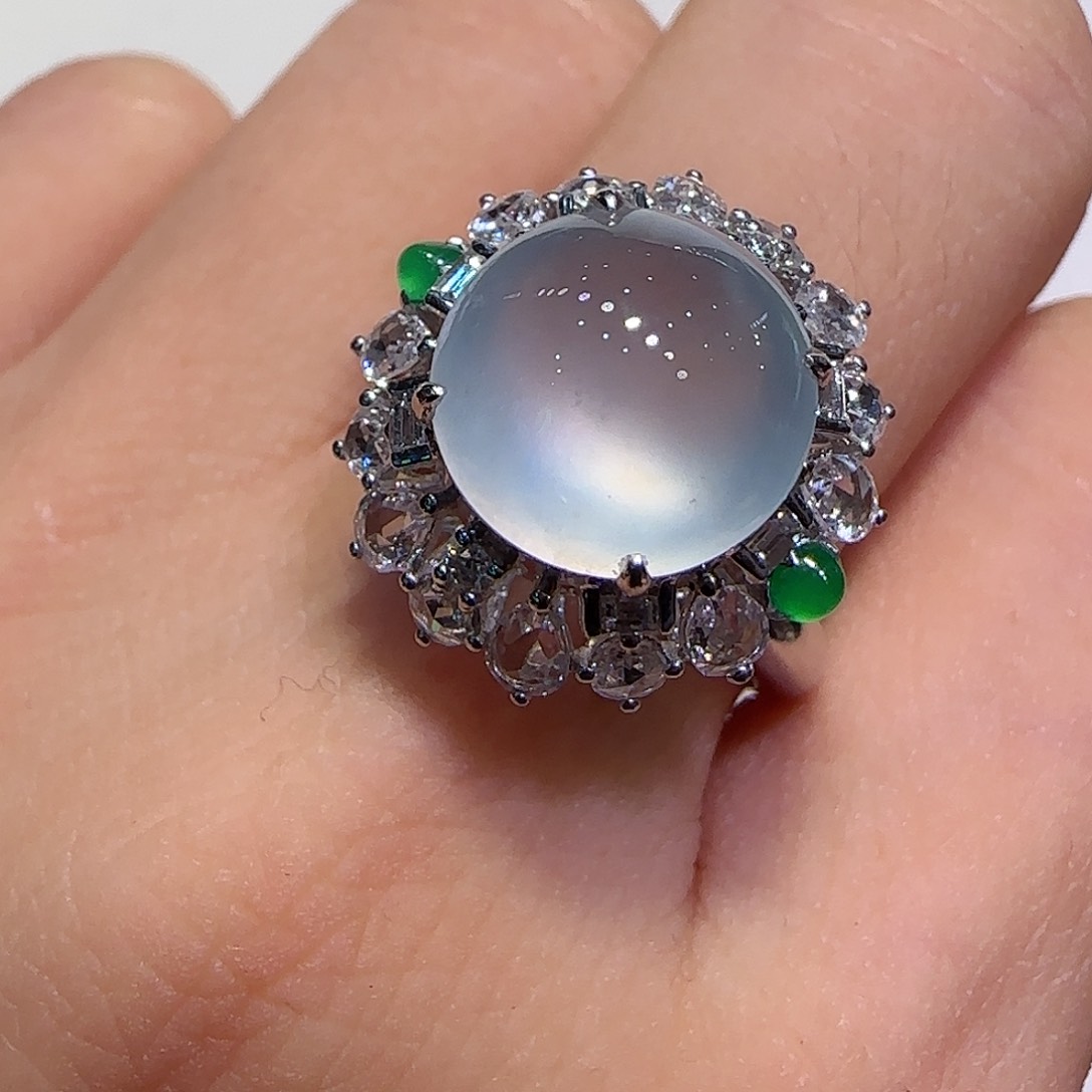 翡翠戒指18K金镶嵌戒指