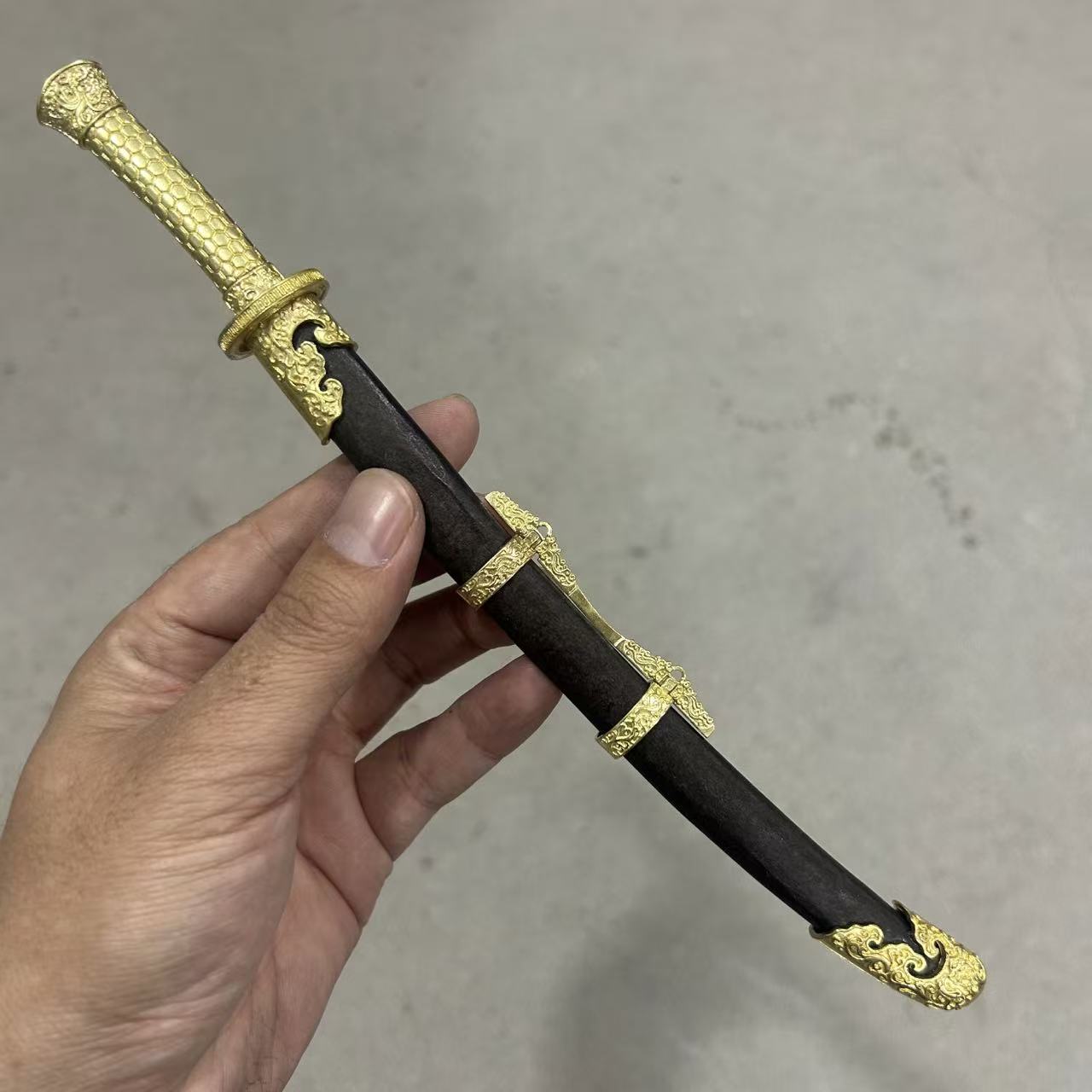【牛尾刀】 剑摆件1:4模型 未开刃