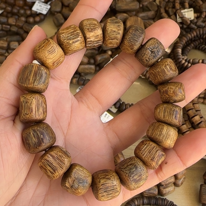 沉香手串陆河多样性发货一条13-18克