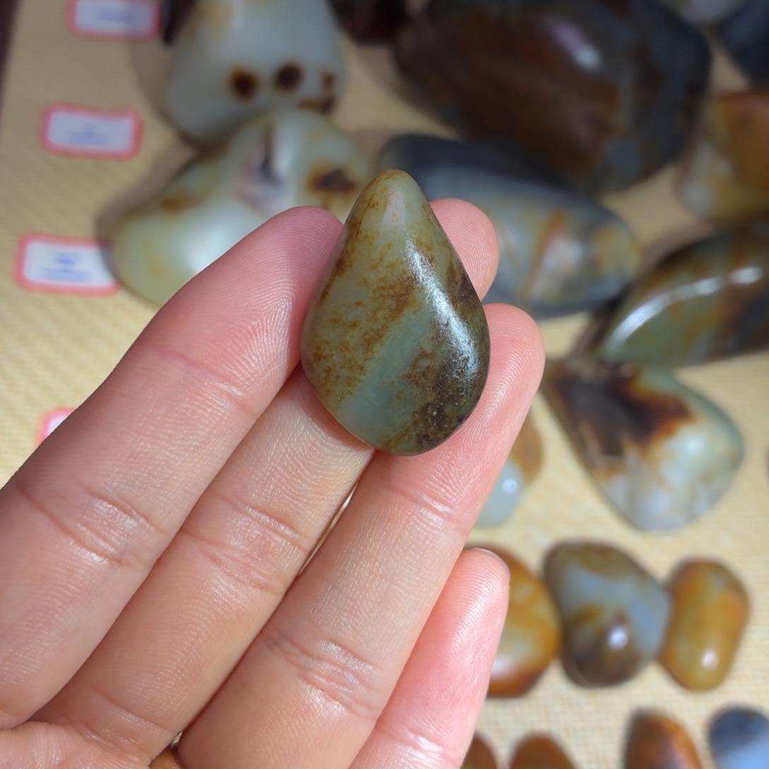 和田玉未镶嵌挂件12.7g