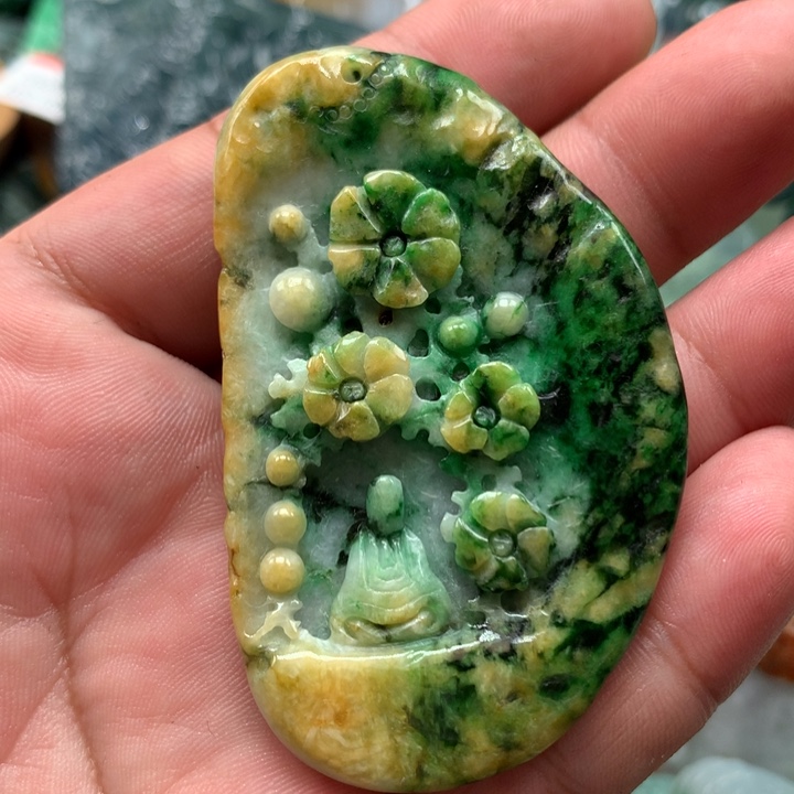 翡翠颈饰未镶嵌保真天然a货翡翠